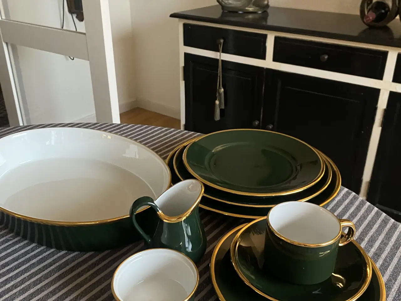 Billede 1 - Pilluiyt kaffestel 
