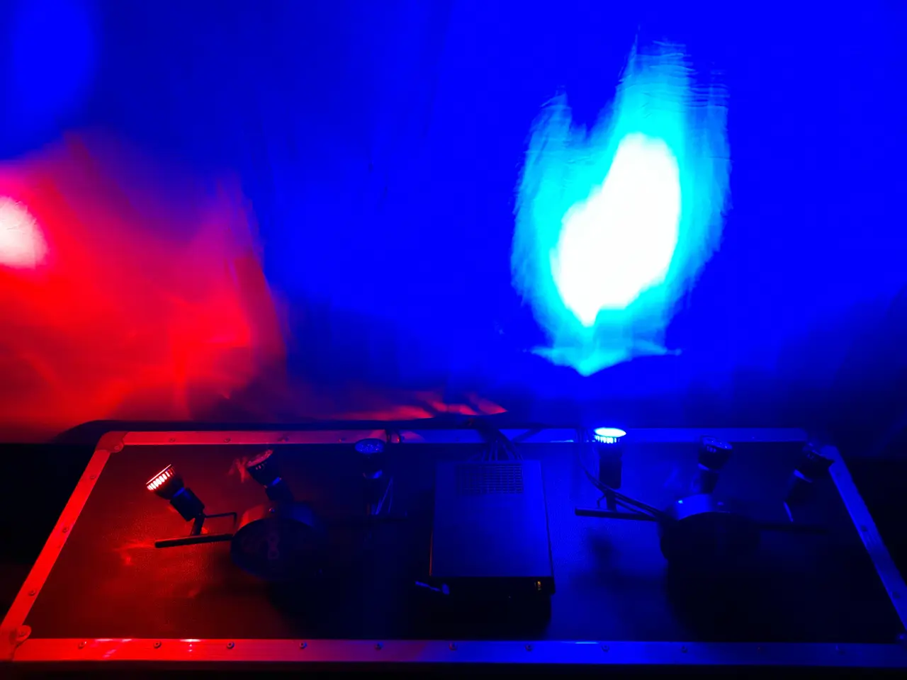 Billede 7 - Udlejes - 6 CH Løbe-Lysshow 6 kanal GU10 LED.