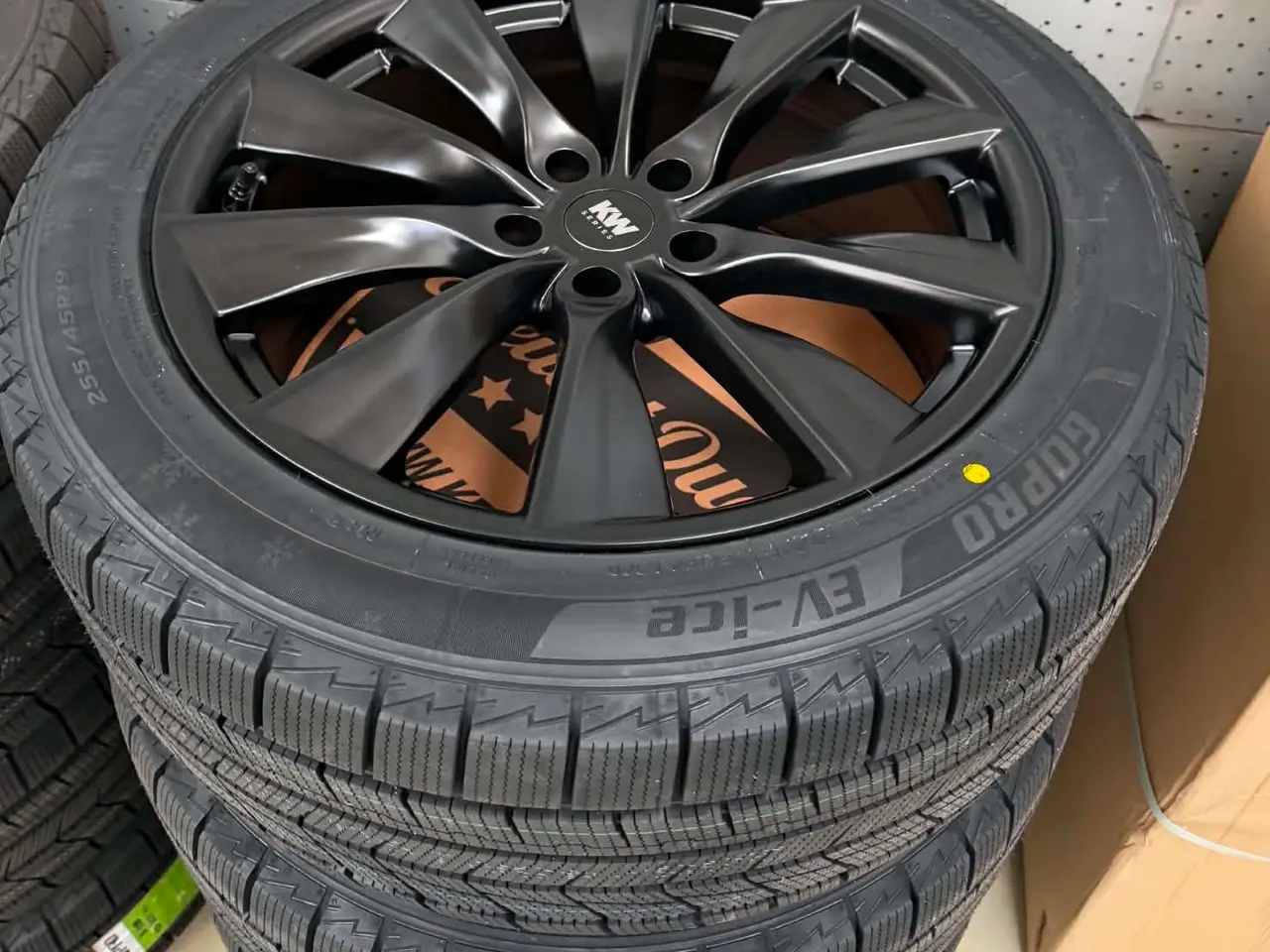 Billede 3 - Tesla model Y / Juniper vinterhjul