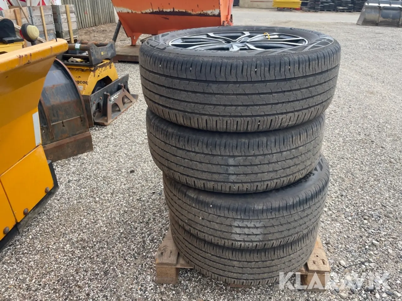 Billede 3 - Dæk Continental 235/55R18 4 styk