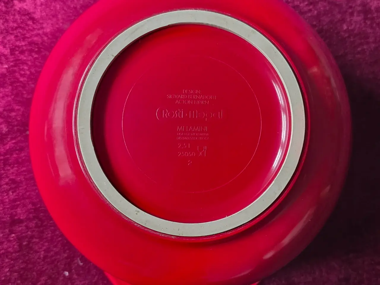 Billede 2 - Klassisk Margrethe-skål – 2,5 liter – mørke rød