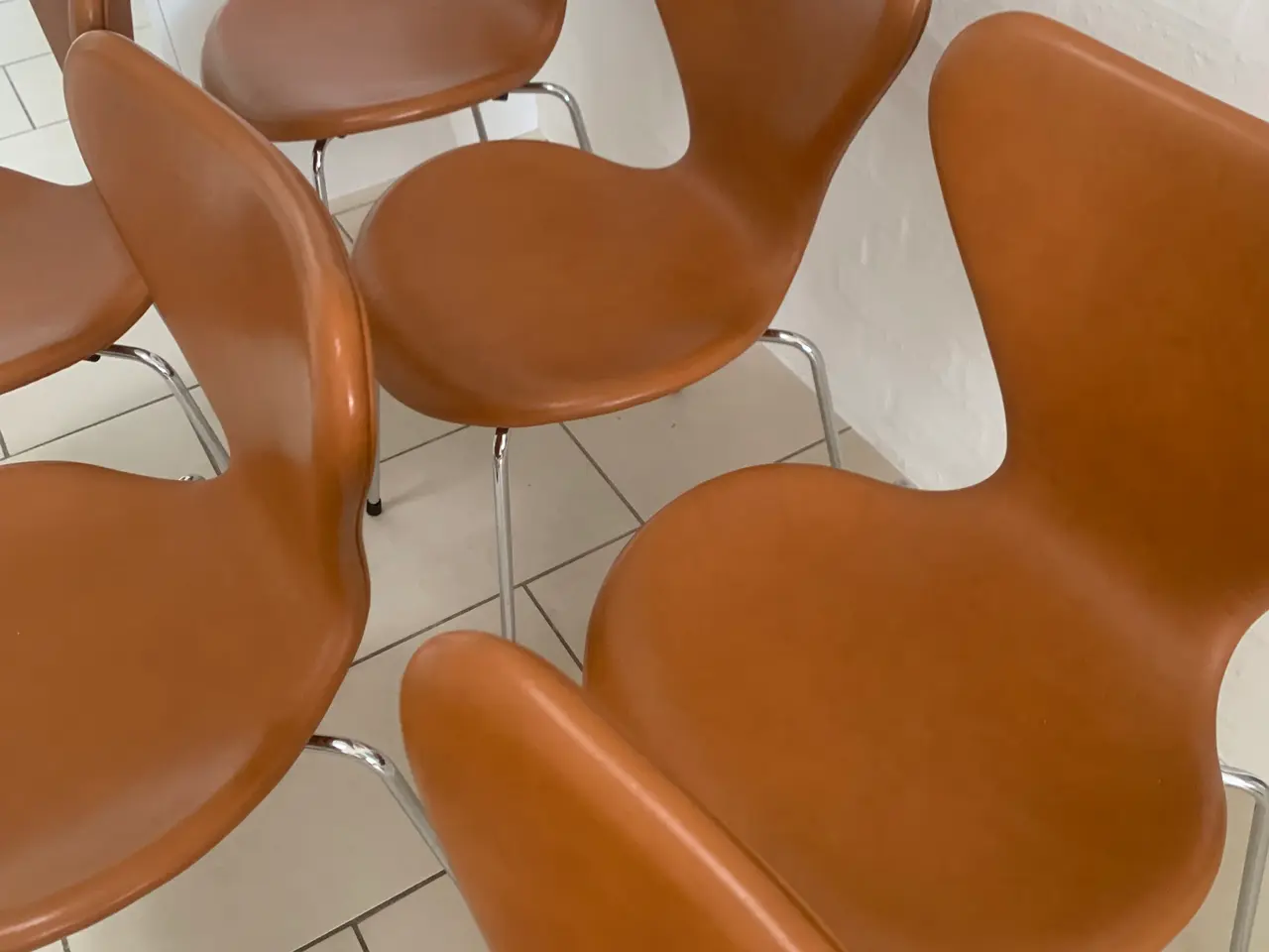 Billede 7 - Arne Jacobsen syverstole 3107 i læder