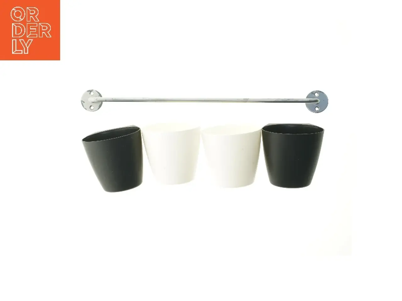 Billede 1 - Væghængte plastikpotter med stang fra IKEA (str. 55 cm)