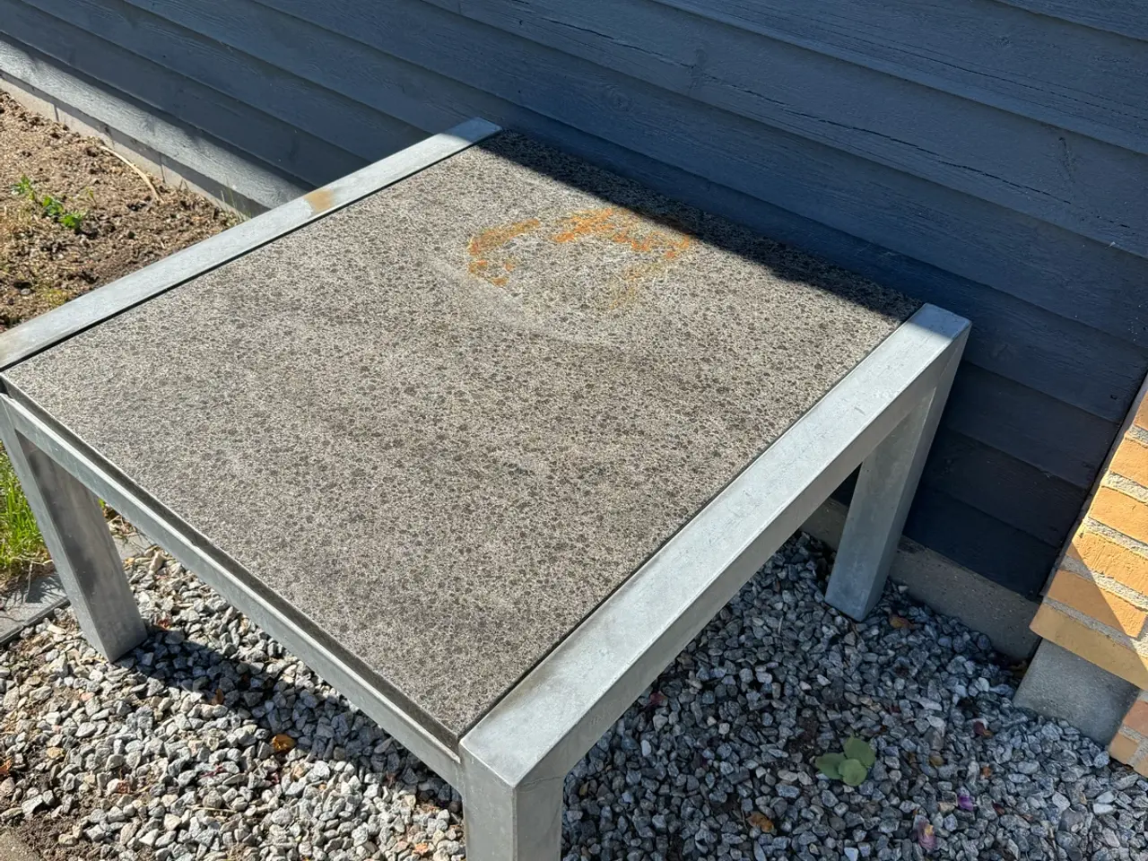 Billede 2 - Havebord med granitplade
