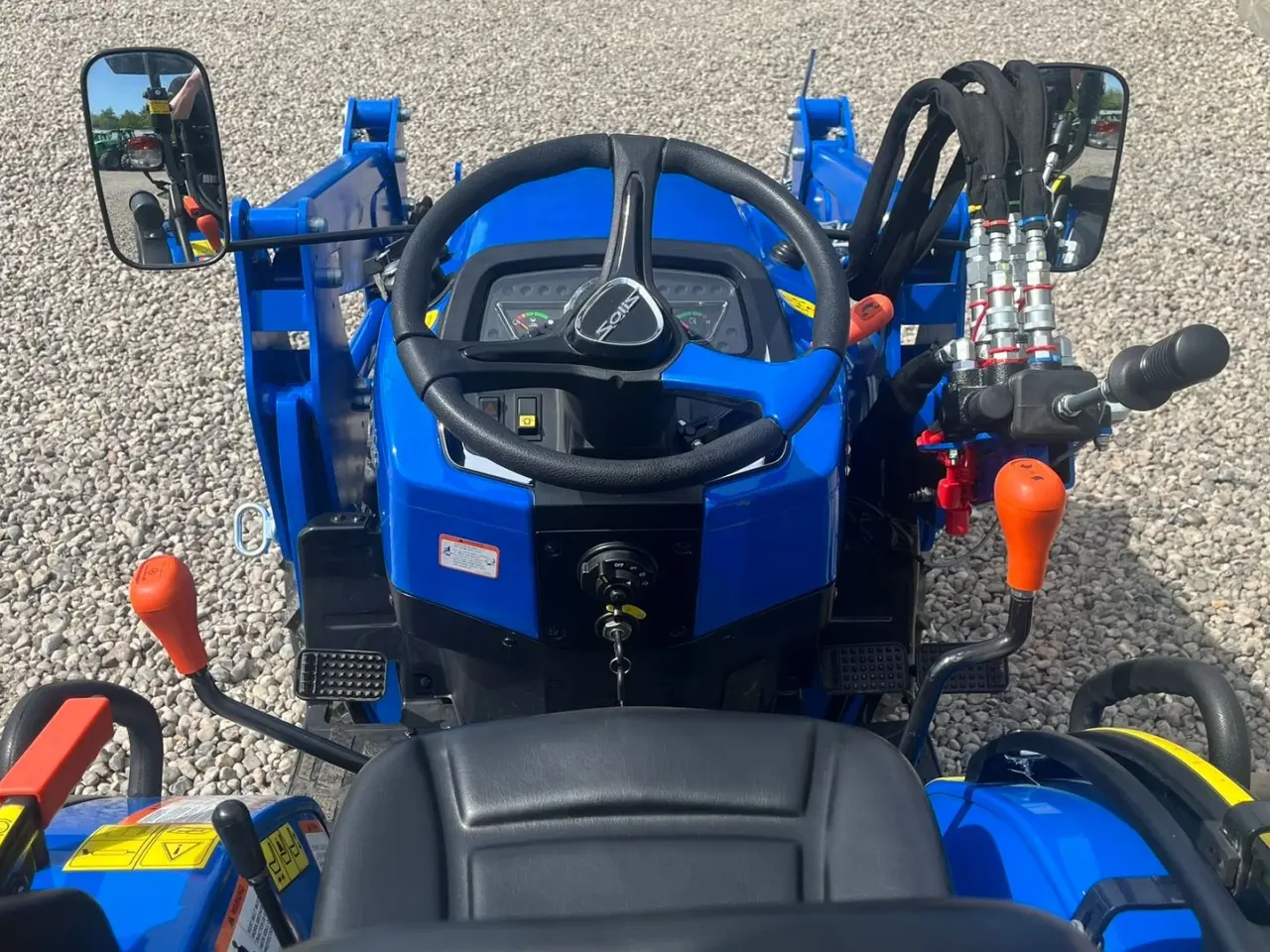 Billede 3 - Solis S26 6+2 gearmaskine med Fuldhydraulisk frontlæsser