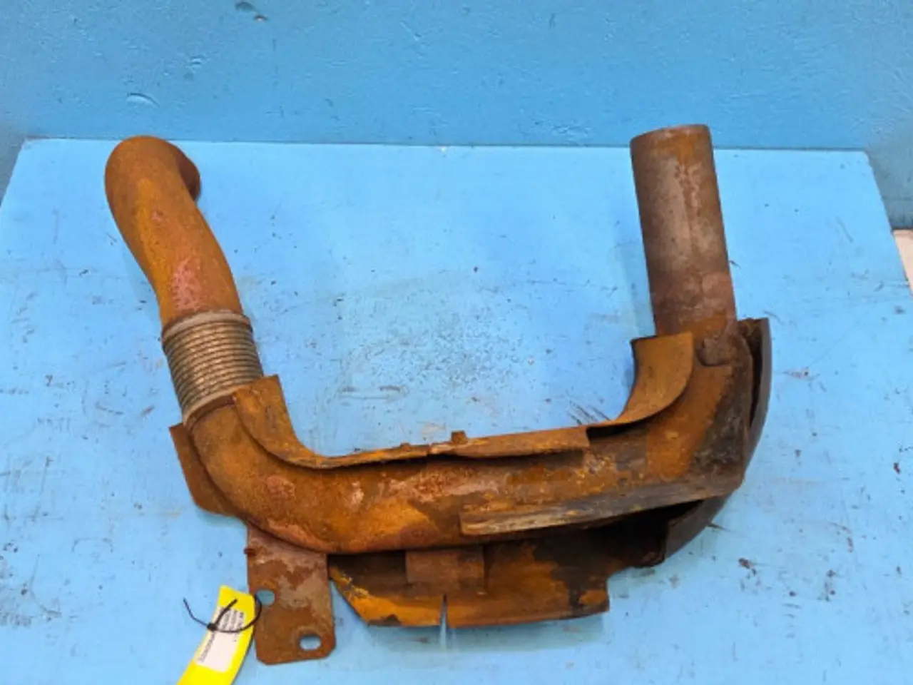 Billede 2 - New Holland T6030 Udstødningsrør 84263752