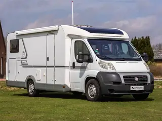 2012 - Knaus Sport 700 TI Knaus Sport 700 – Veludstyret CVR-tilbud med partikelfilter, anhængertræk og stor solcellepakke