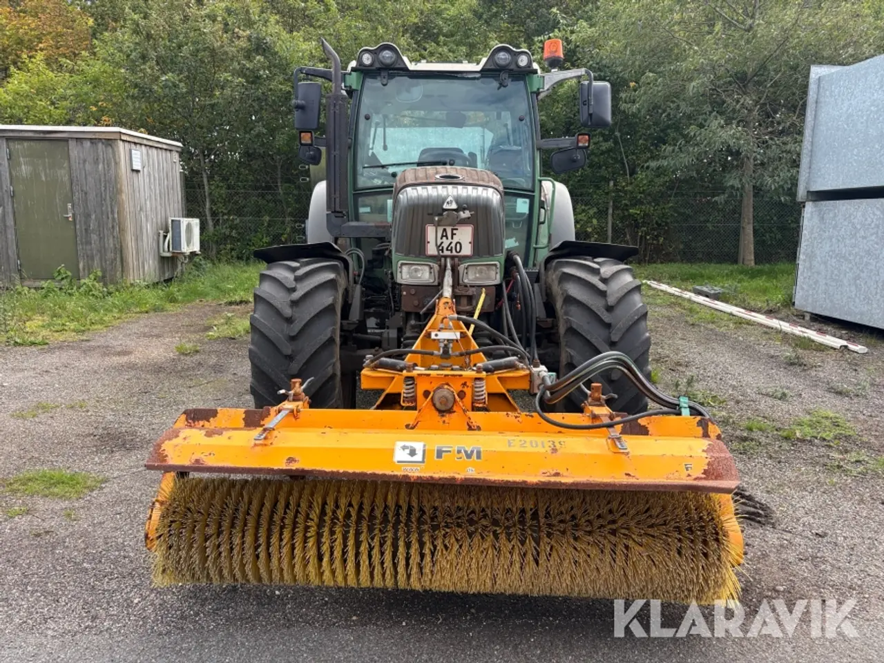 Billede 2 - Traktor Fendt 210, vario 4WD - inklusiv kost