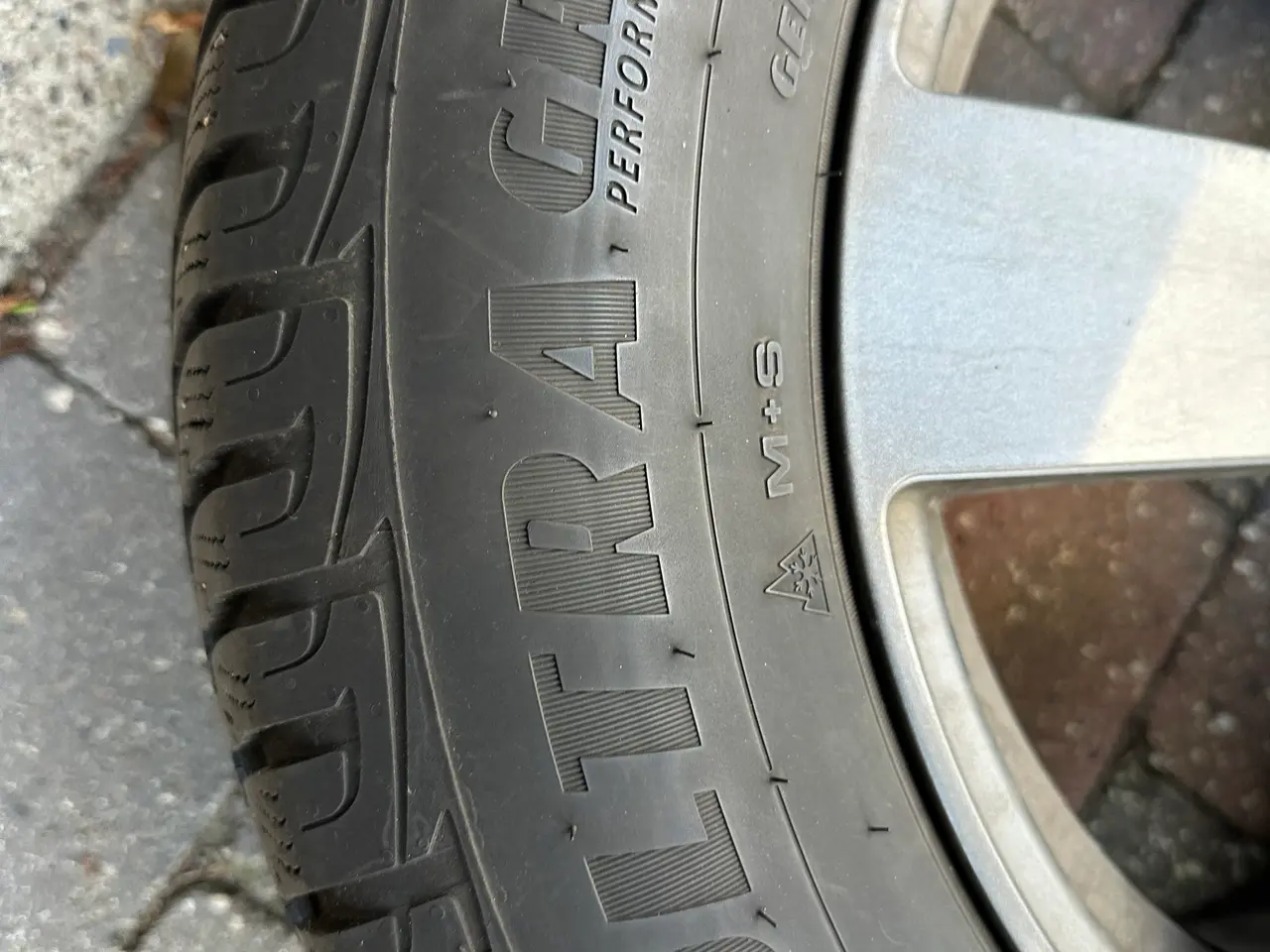 Billede 4 - Goodyear Ultra Grip vinterdæk m Dezent Alu (2017)