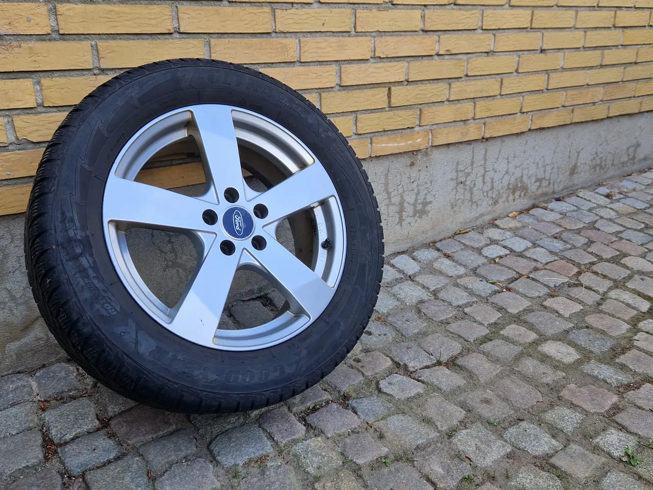 Billede 1 - 4 x alufælg, Goodyear UltraG-Performance, vinter