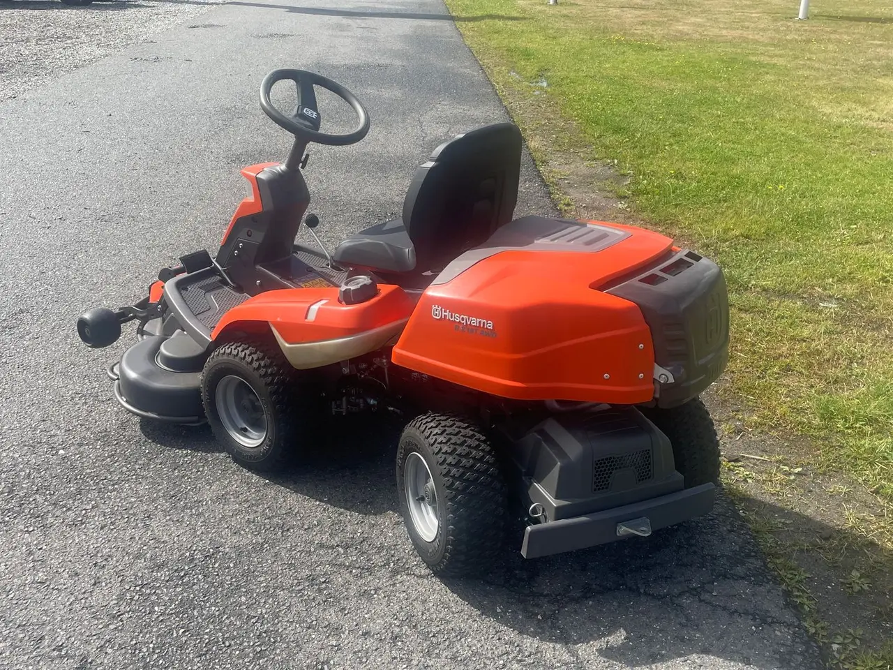 Billede 5 - Husqvarna R216T Awd 103cm