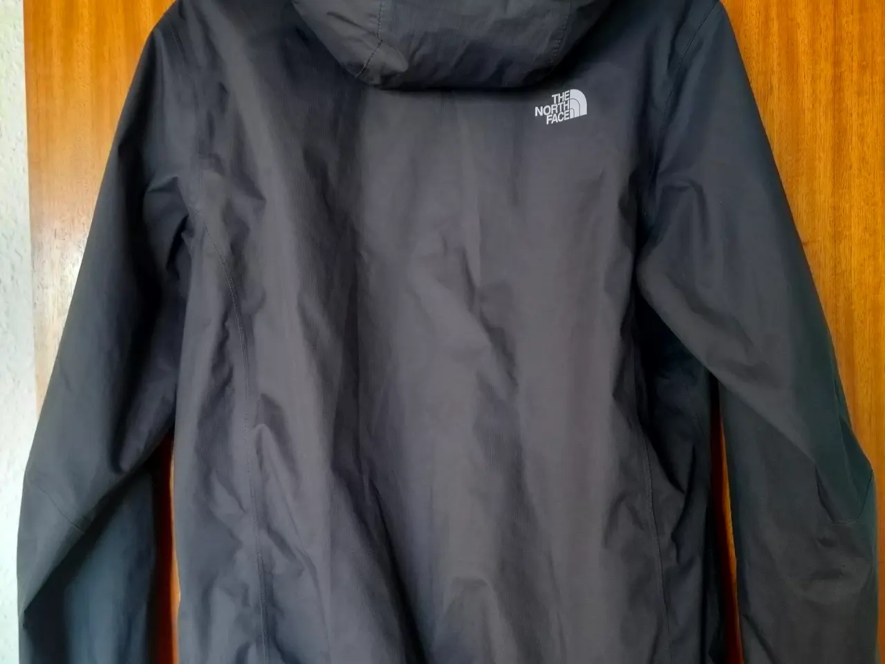 Billede 2 - TNF Regn/overgangsjakke Hyvent