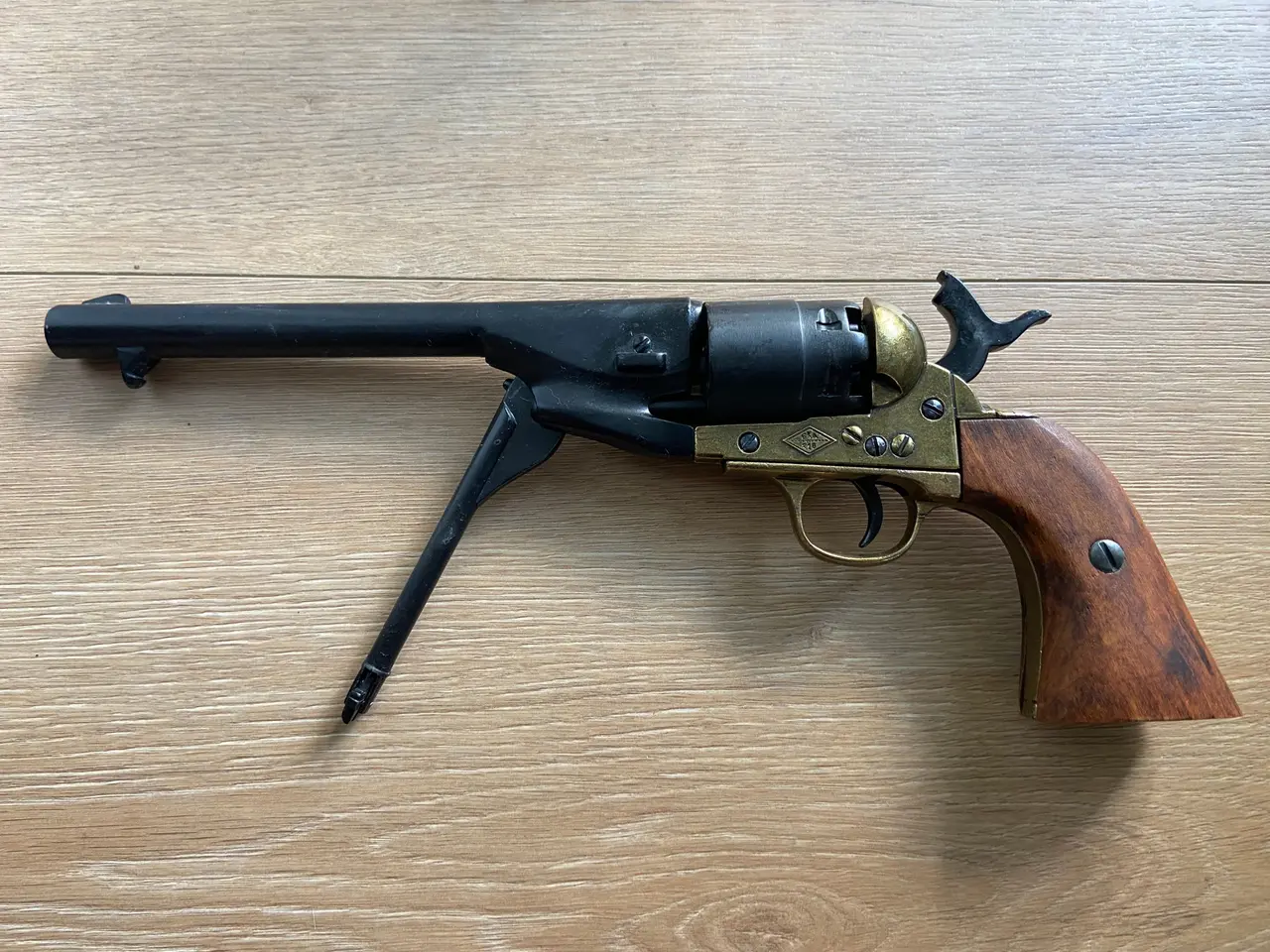 Billede 3 - Colt revolver ( dummy/replica/model)