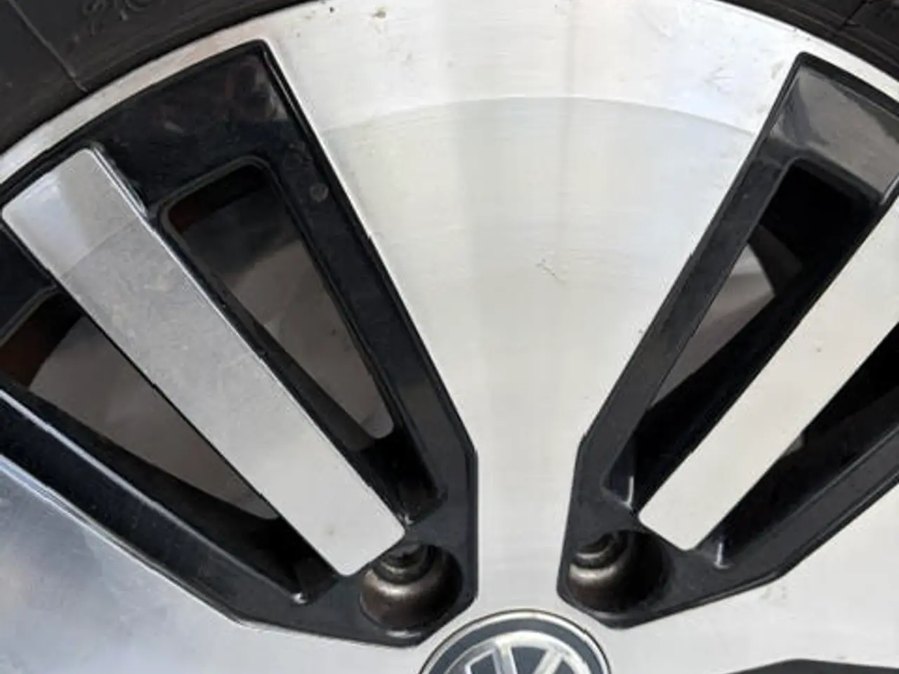 Billede 1 - Originale VW fælge med sommerdæk til Egolf