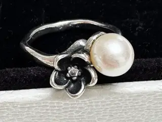 Udgået Pandora ring “Mystic floral”