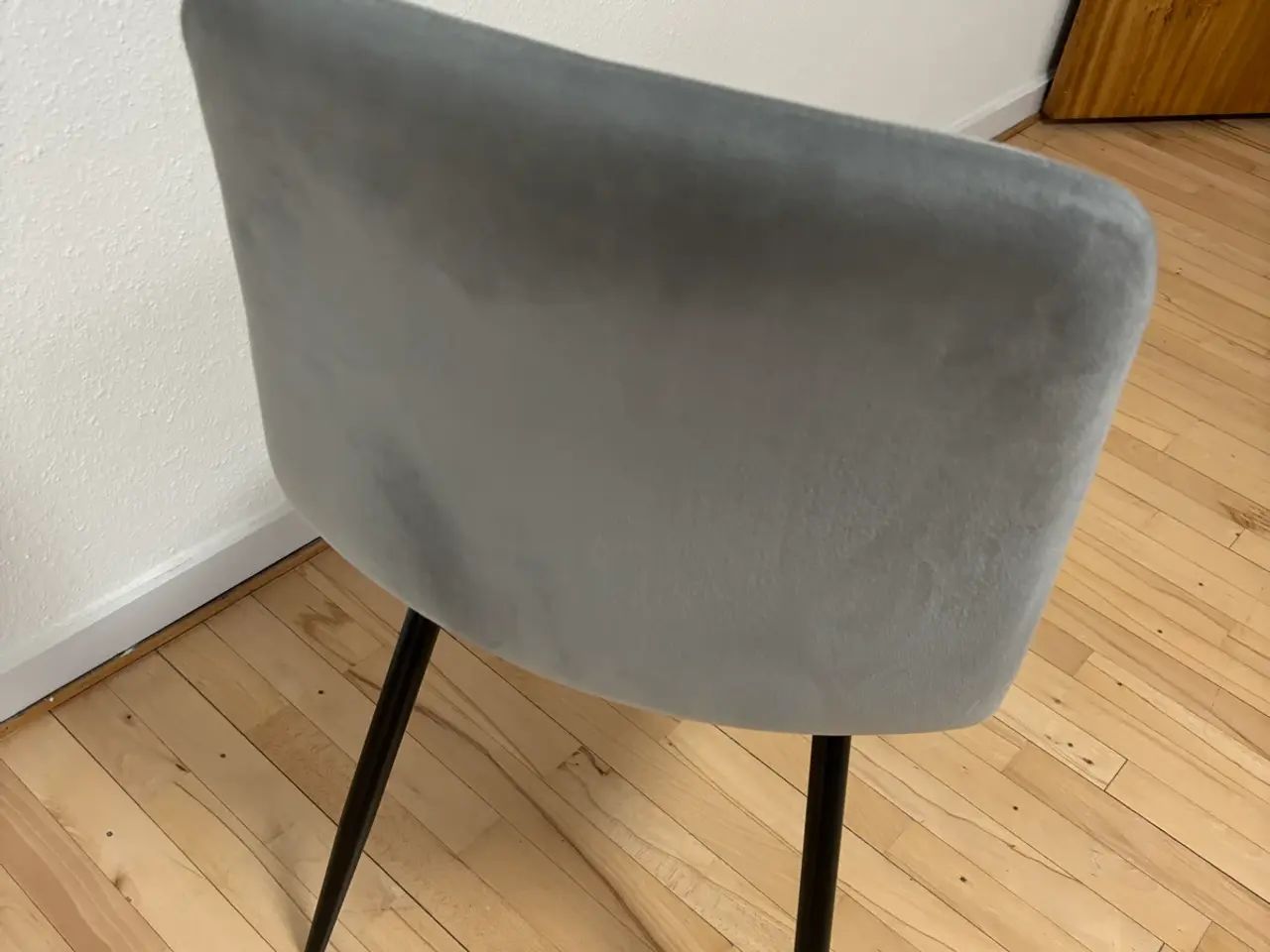 Billede 6 - Grå spisebordsstol i grå velour