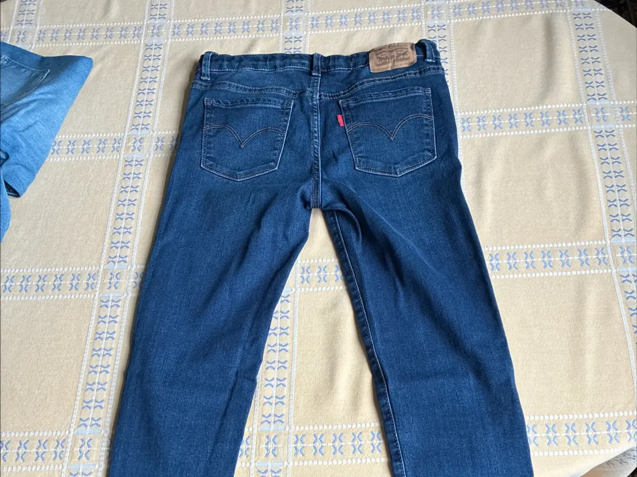 Billede 1 - Tøjpakke/pige str. 152 og 158