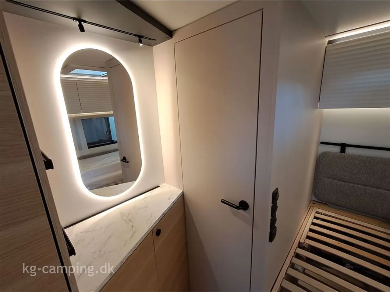 Billede 9 - 2026 - Adria Adora 522 UP Denne flotte vogn er med TRUMA Combi 6 E gas og el-varme