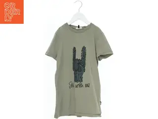 Grøn T-shirt med print fra Pomp de Lux (str. 164)