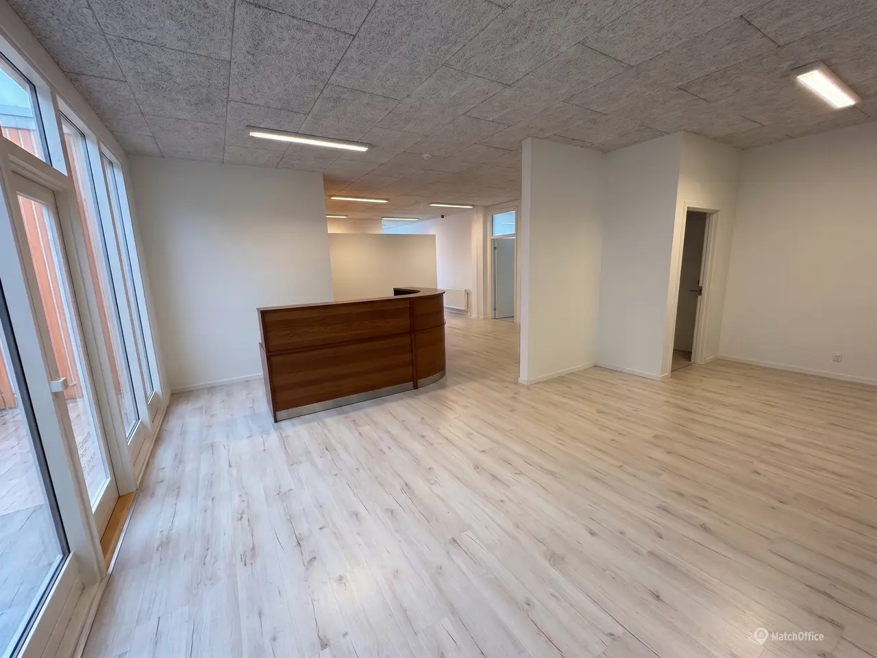 Billede 2 - Lys og velindrettet klinik på 179 m²