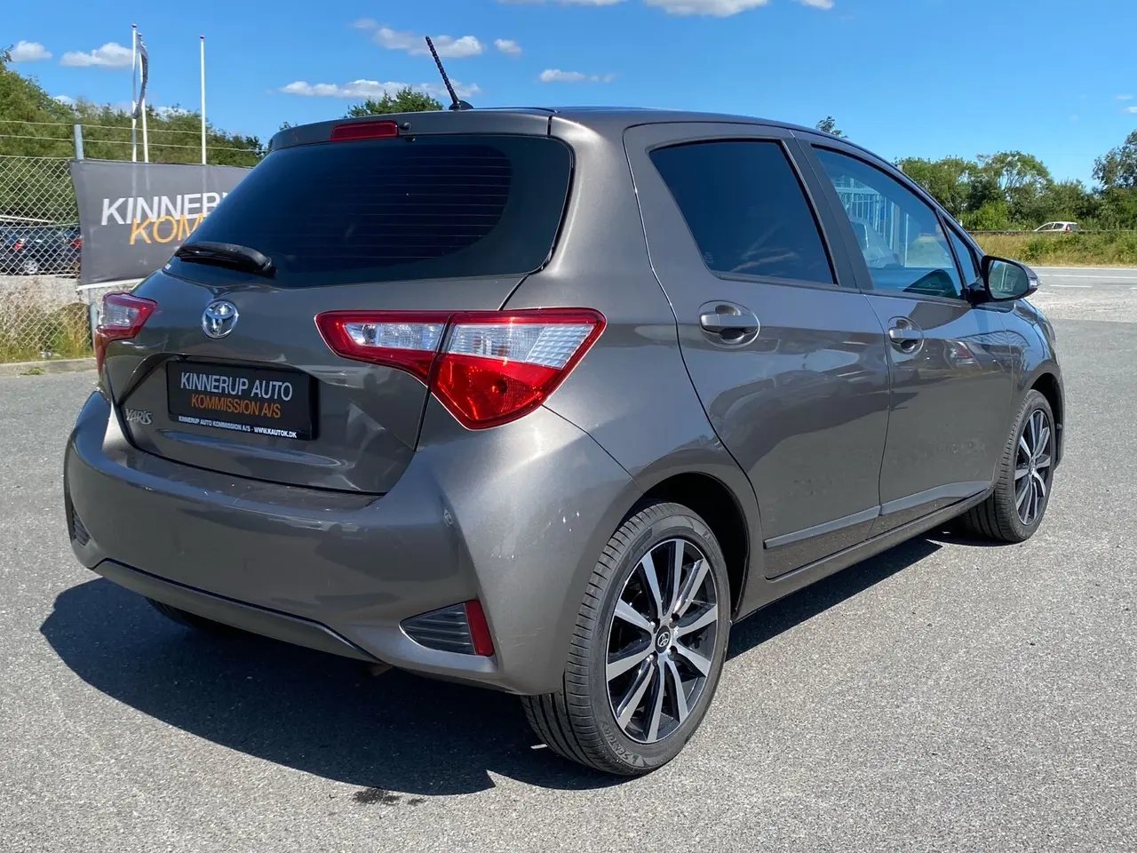Billede 3 - Toyota Yaris 1,0 VVT-I T2 69HK 5d