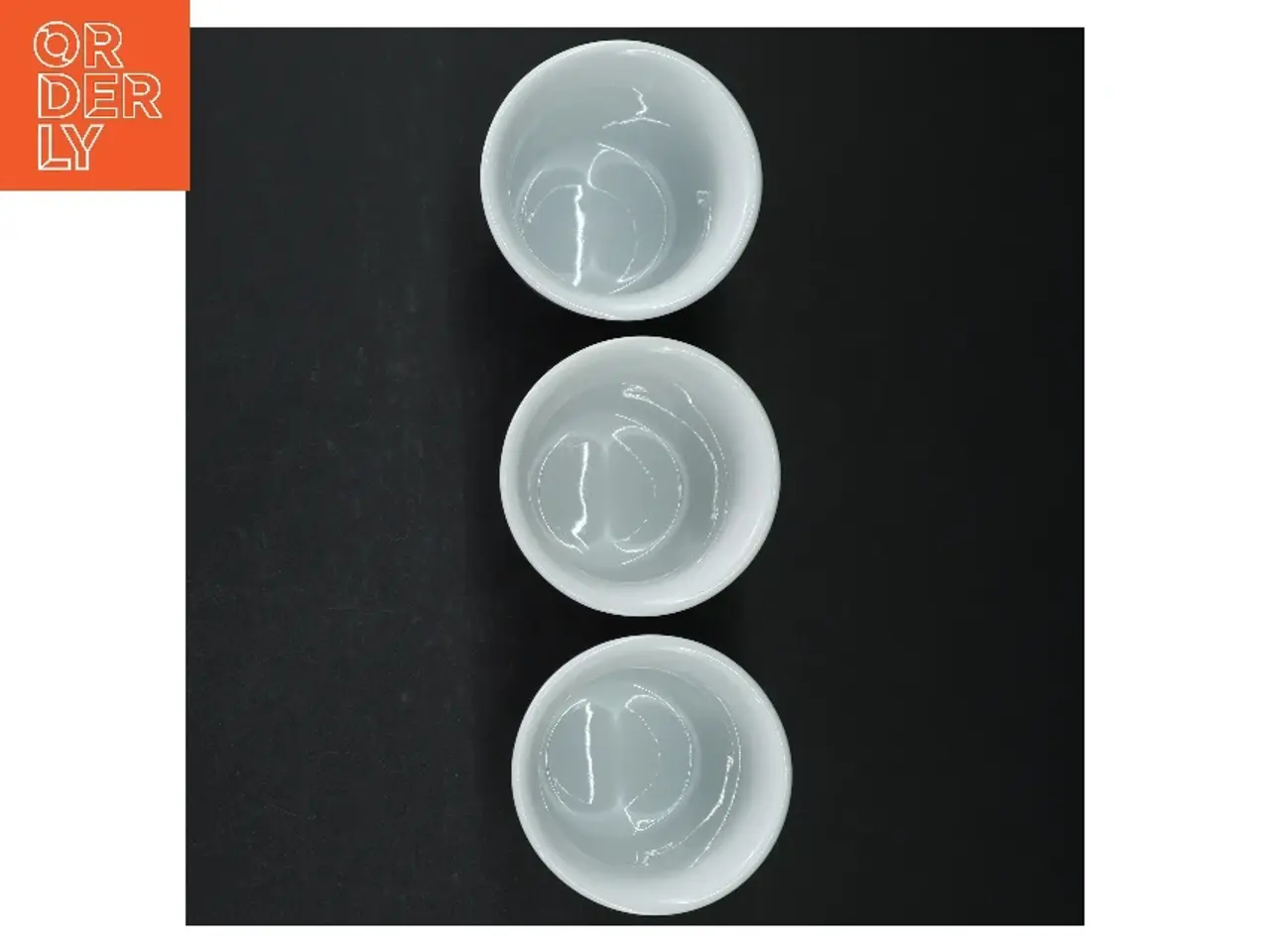 Billede 2 - Designer porcelænskopper (str. H. 9,5 cm. ø. 8 cm)