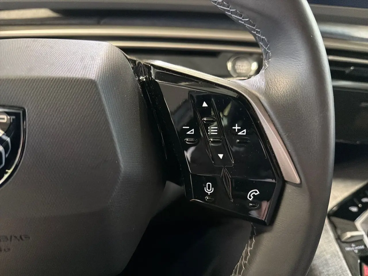 Billede 14 - Peugeot e-5008 77 Allure 7prs