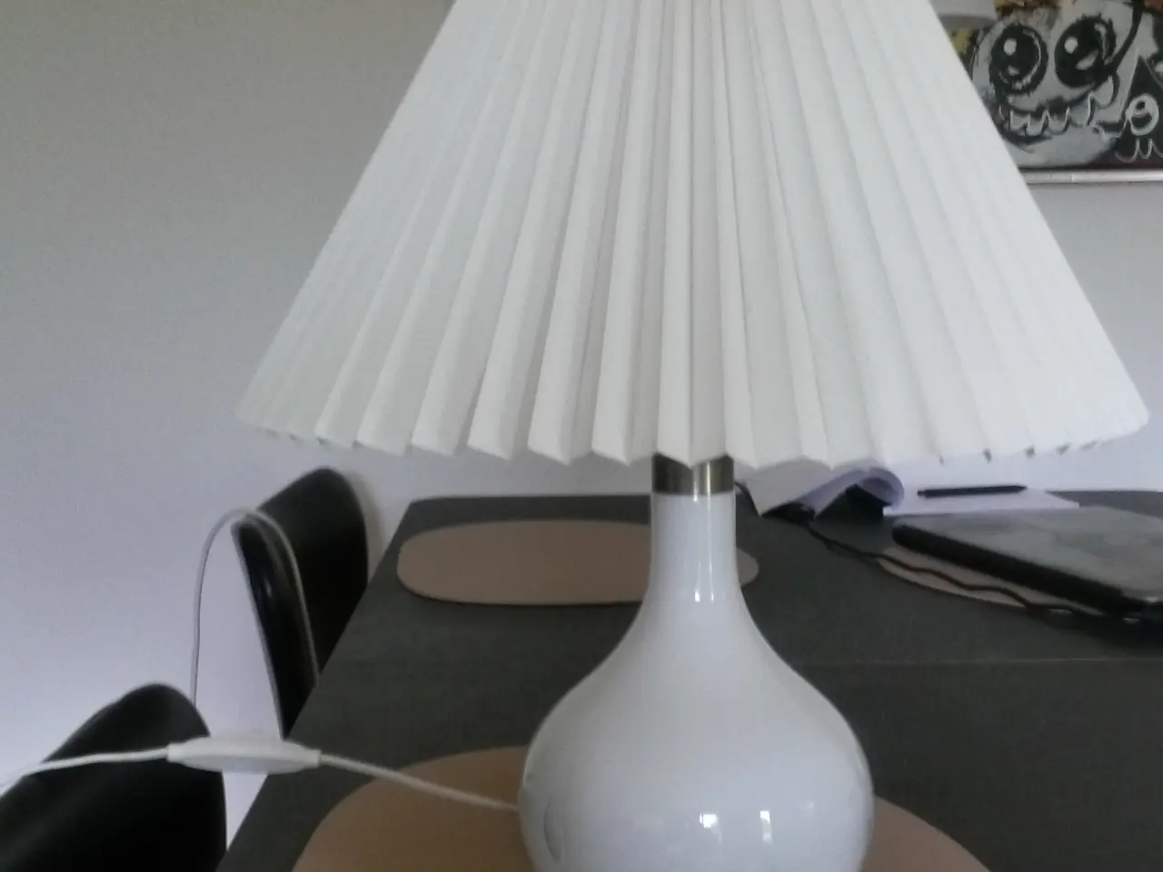 Billede 2 - holmegaards bordlampe i opal glas model helios