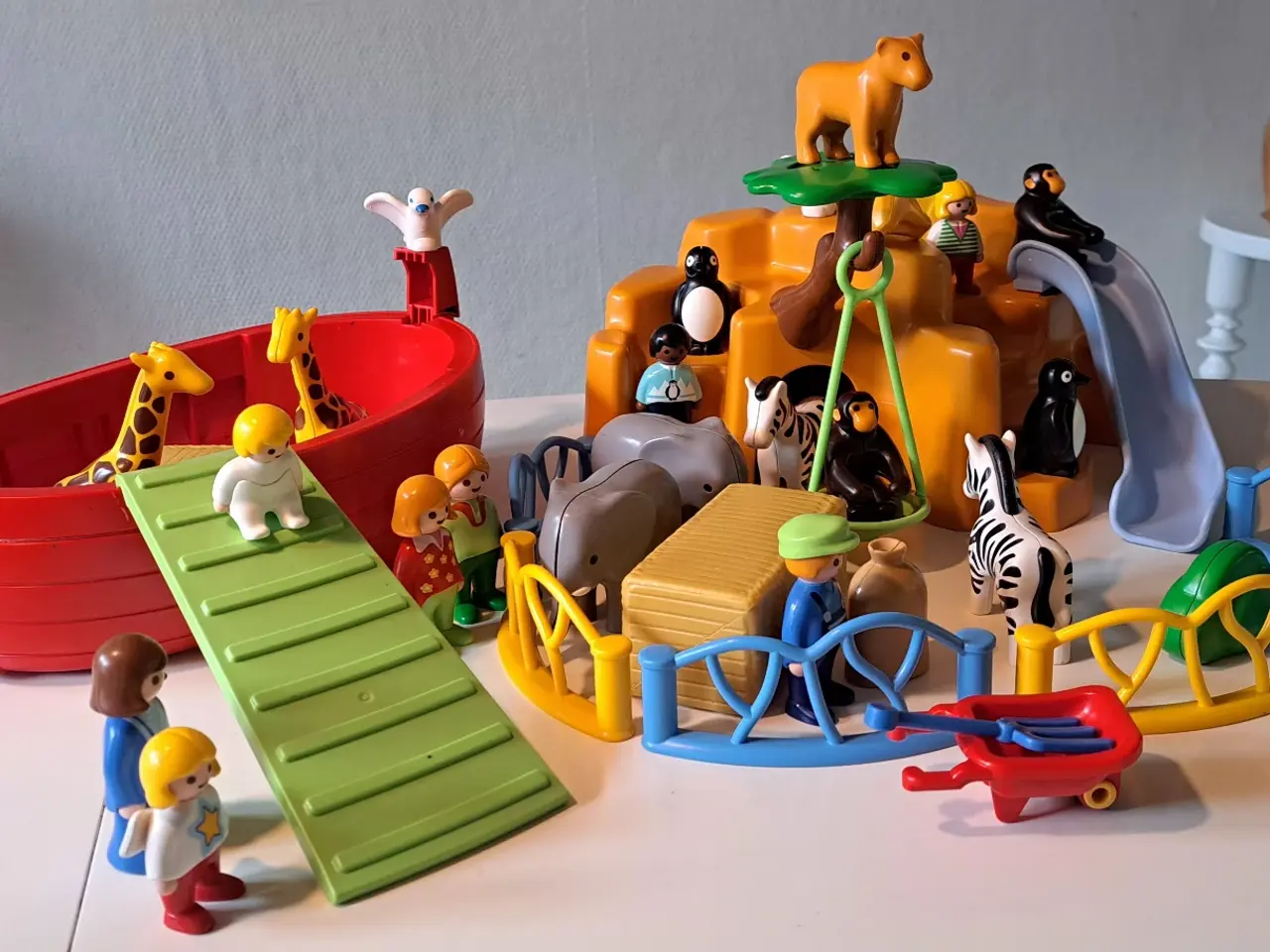 Billede 1 - Playmobil stor zoo+Noahs Ark