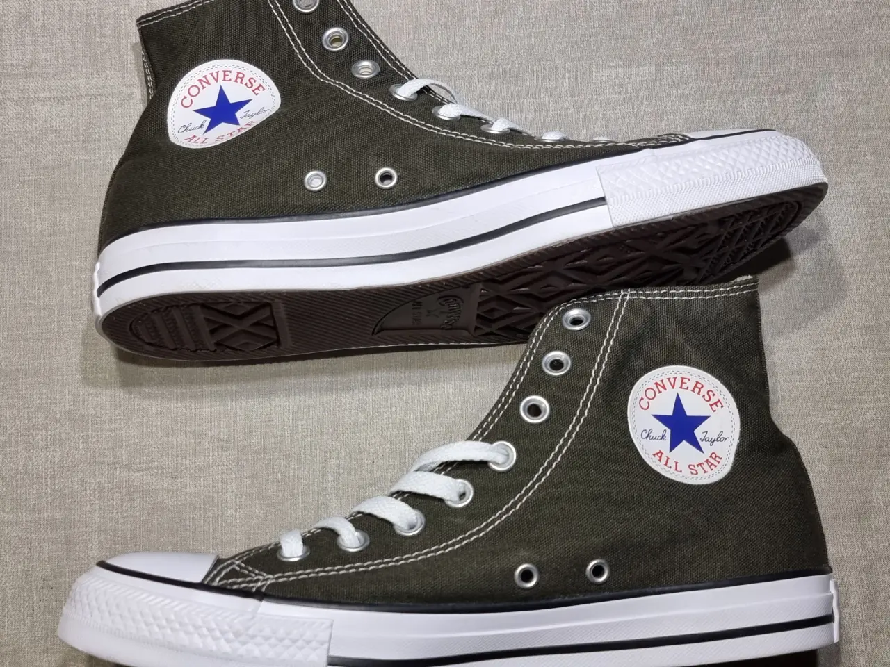 Billede 3 - Helt nye Converse hightops str. 41 oliven grønne