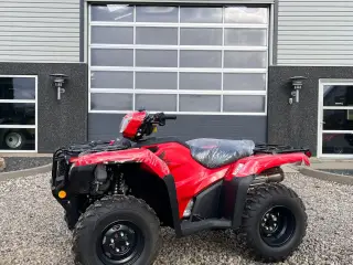 Honda TRX 520 FE Vi har et stort lager af HONDA-ATV, så der er også en til dig.