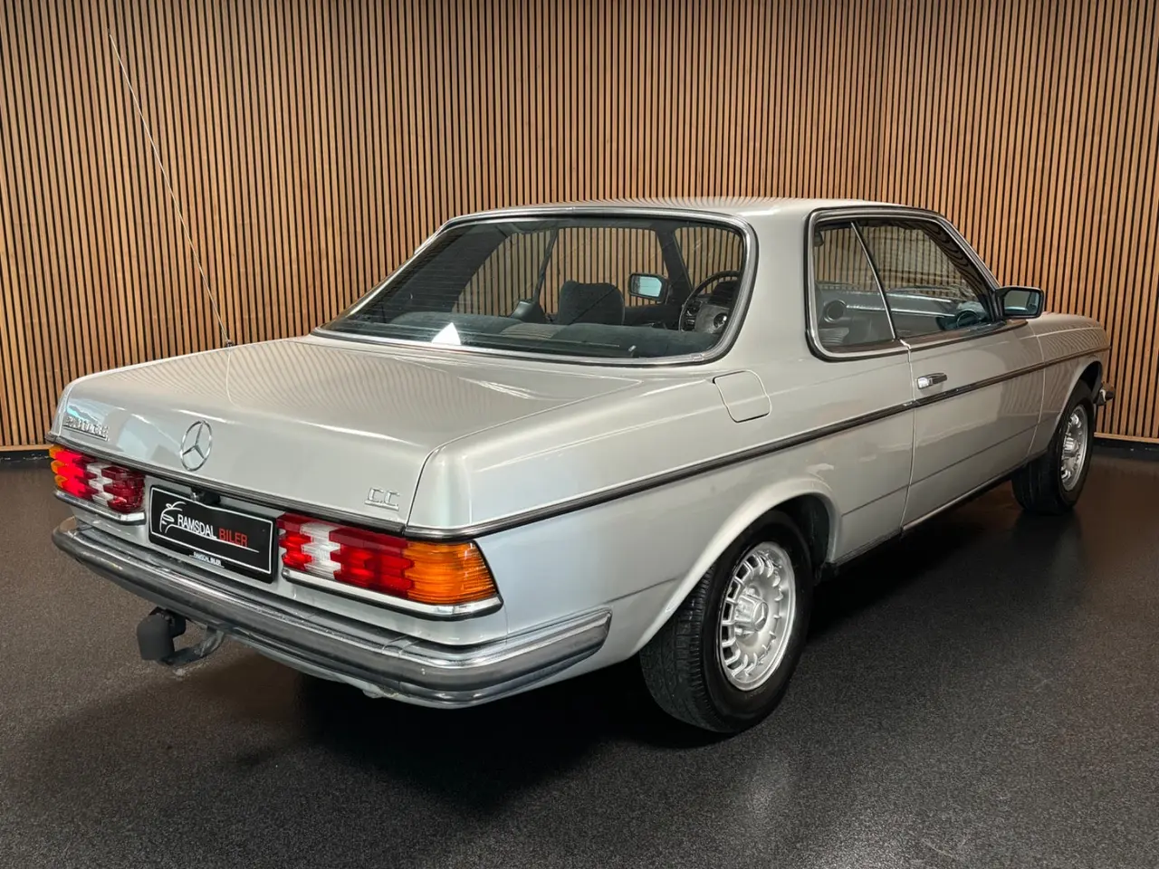 Billede 6 - Mercedes 230 CE 2,3 Coupé aut.