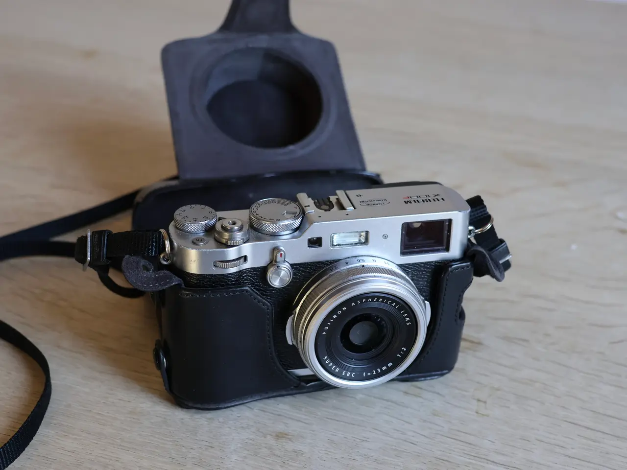 Billede 4 - Fujifilm X100F digitalt kamera med sort læderetui