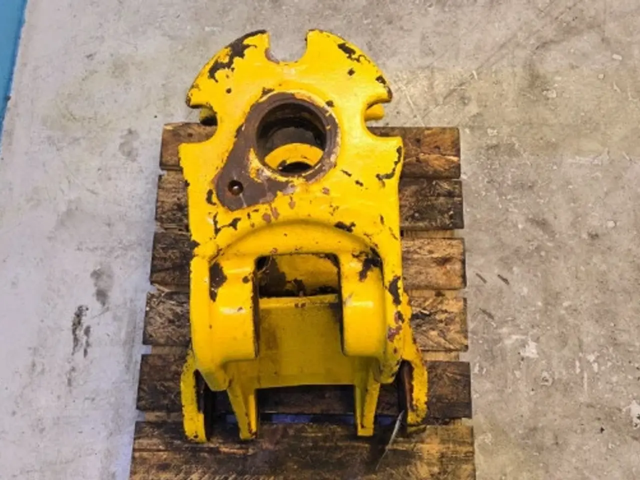 Billede 10 - New Holland LB115B Beslag 85803623
