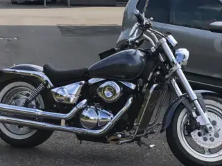 Suzuki VZ 800