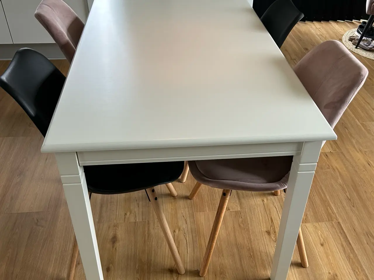 Billede 3 - Hvidt spisebord med 2 plader