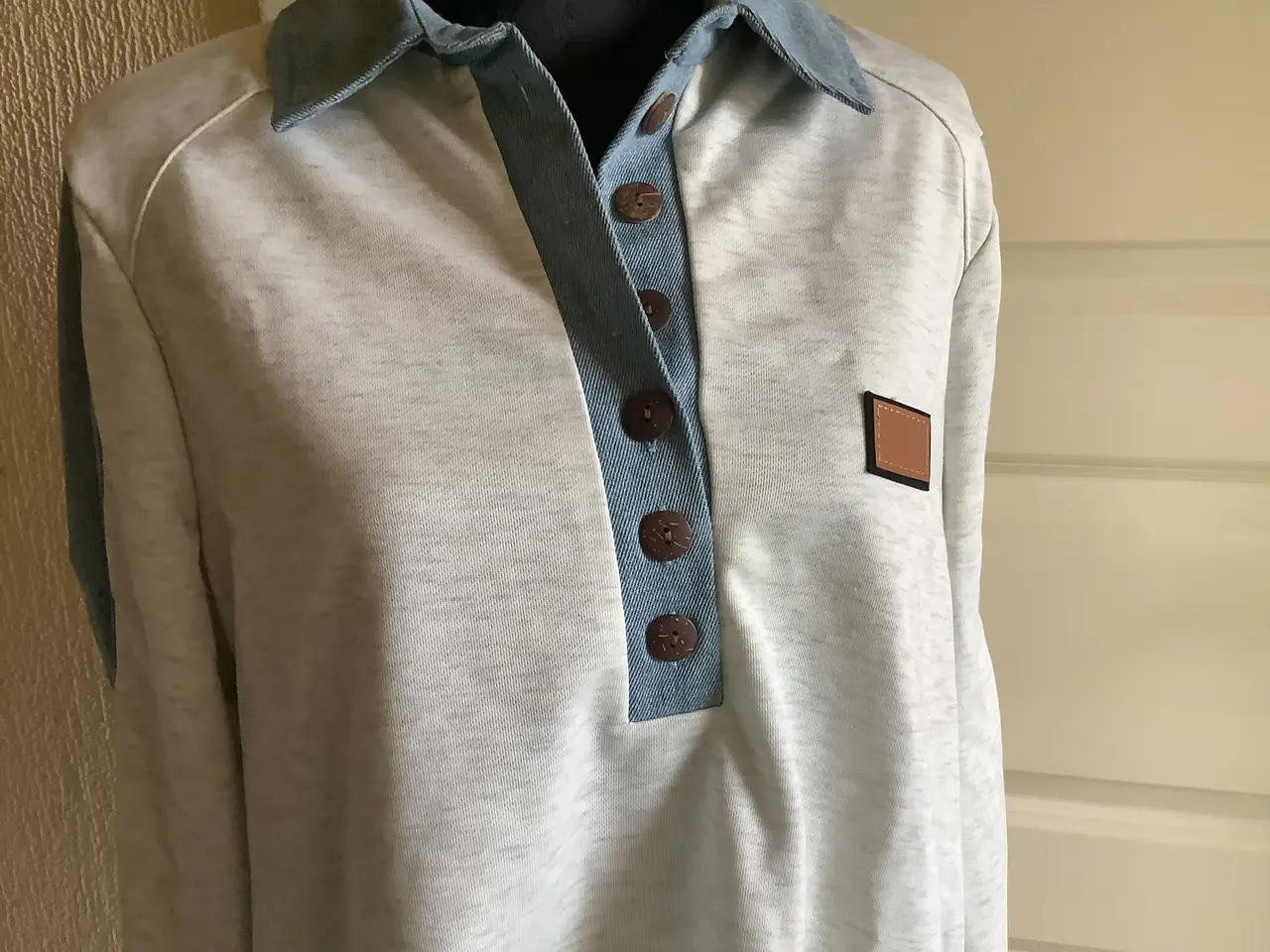 Billede 4 - Helt ny flot og lækker grå sweatshirt str. L