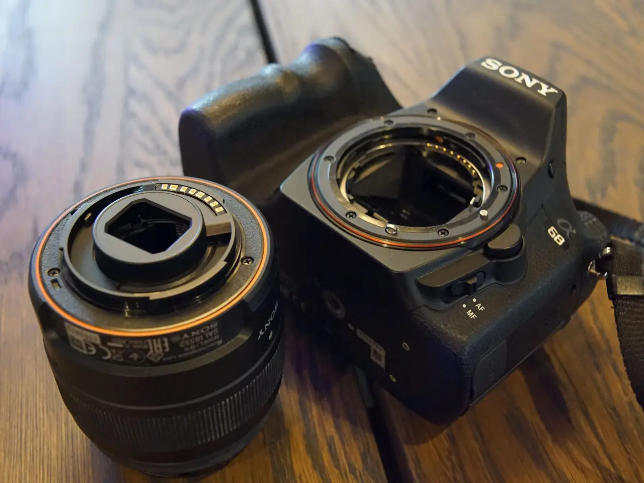 Billede 6 - Sony Alpha a68 DSLR kamera + 18–55mm ‘Kit Lens’