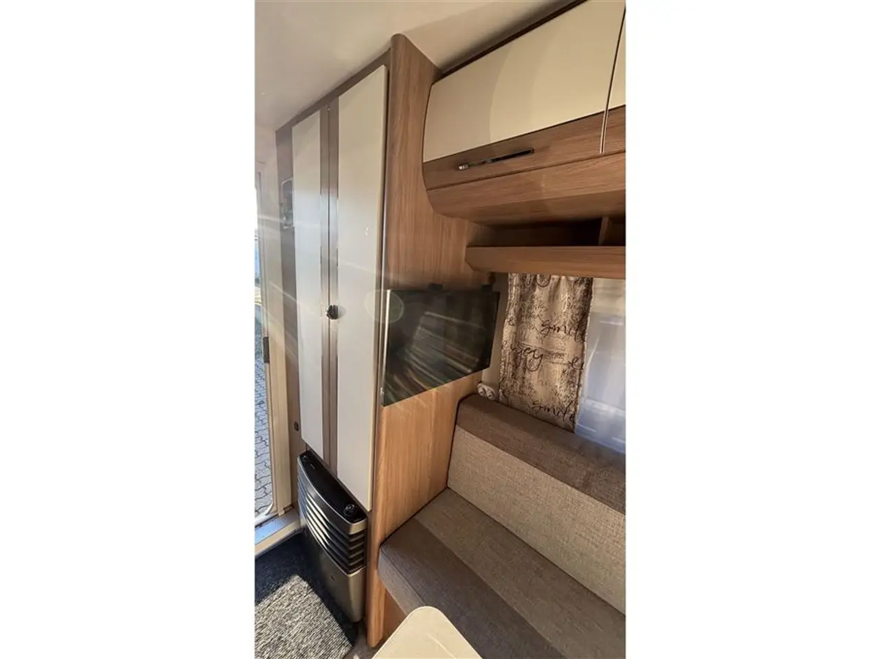 Billede 4 - 2021 - Hobby De Luxe 440 SF Pæn og velholdt campingvogn