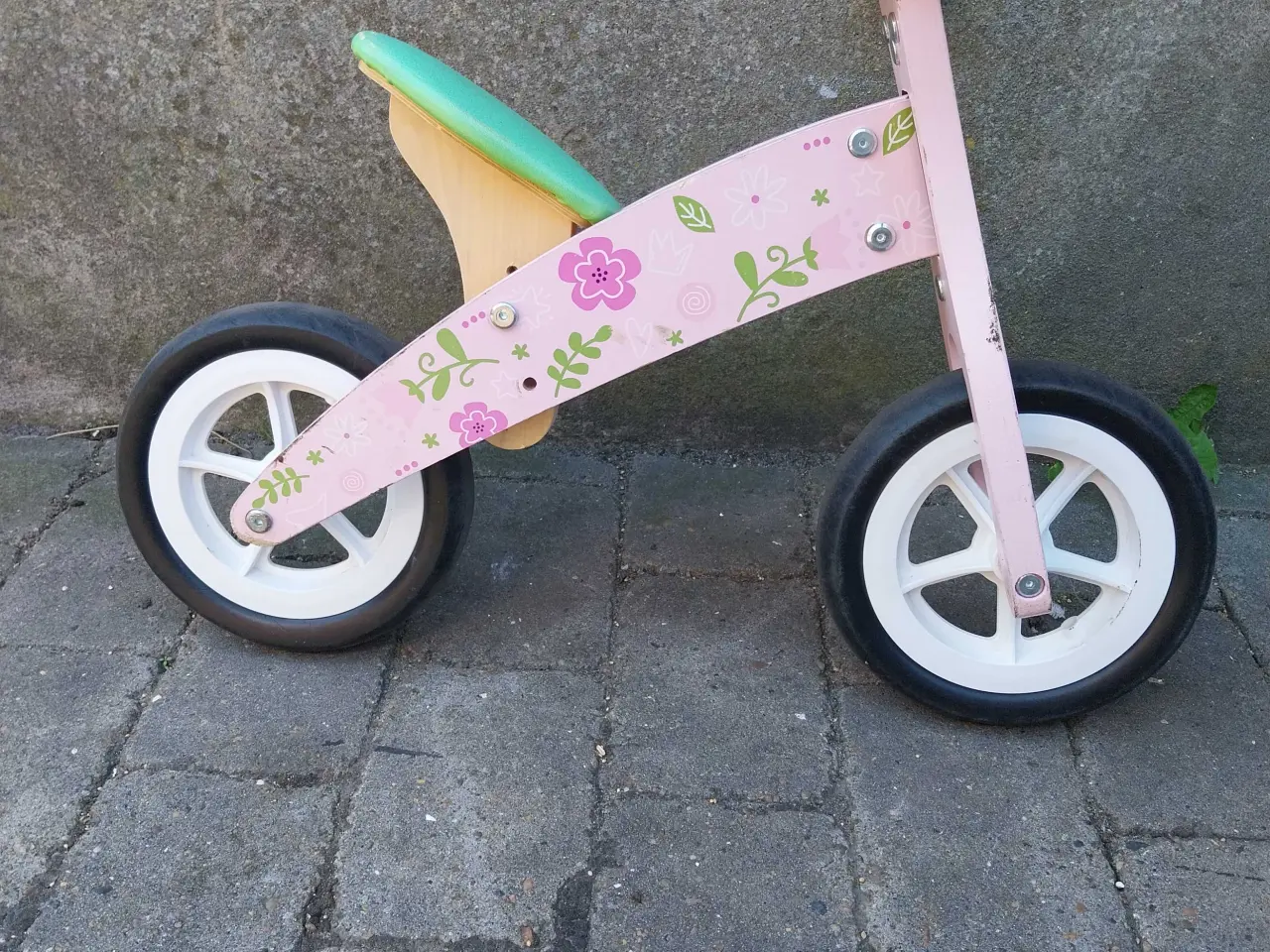 Billede 2 - Pink løbecykel 