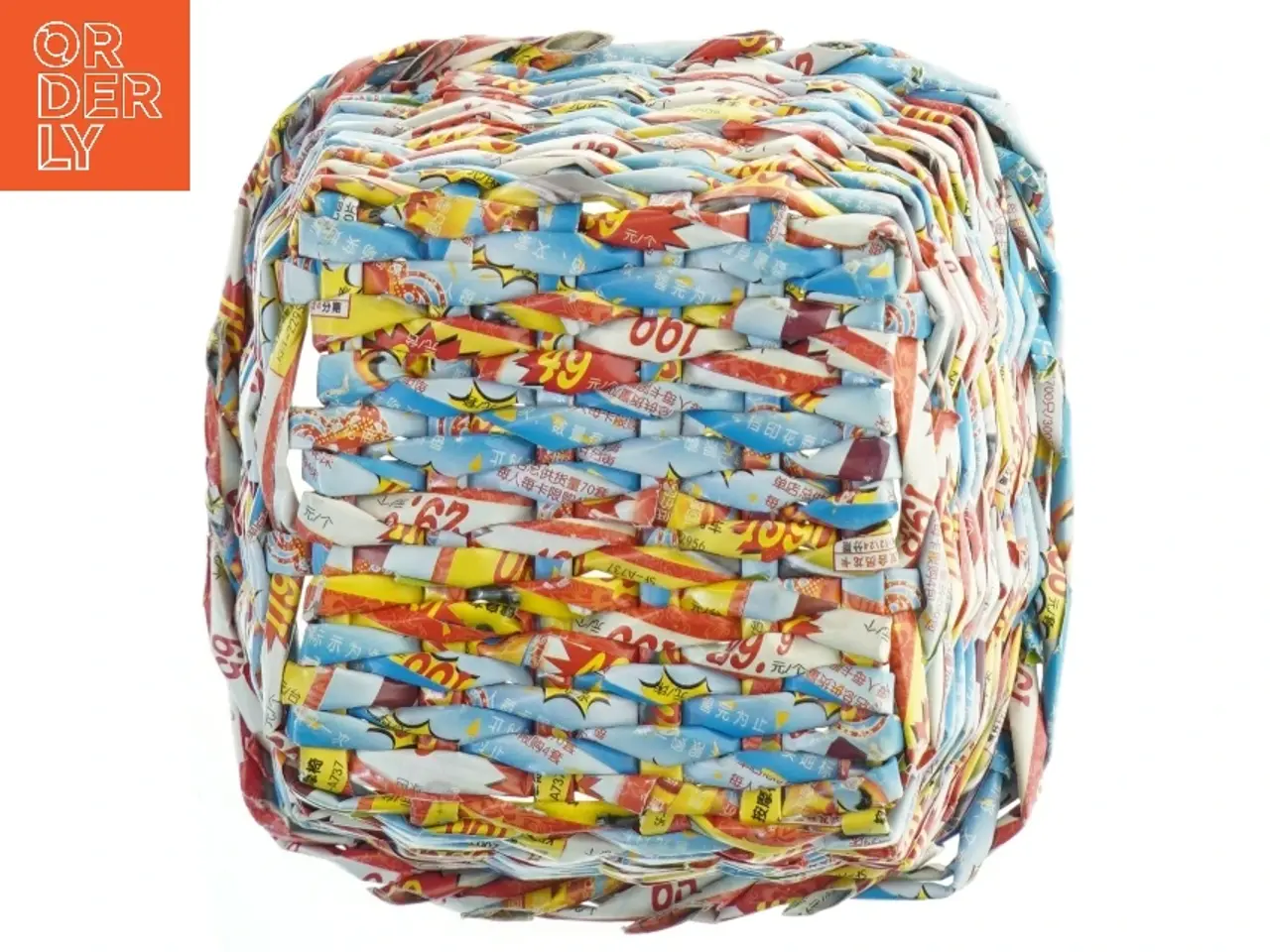 Billede 3 - Flettet kurv af genbrugsmaterialer (str. 11 cm x. 10 cm)