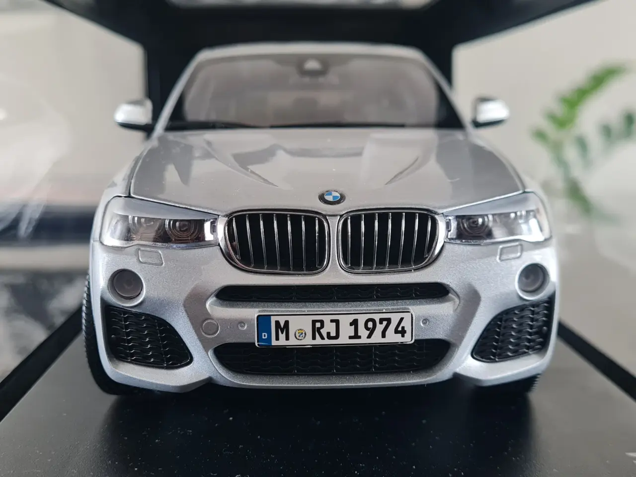Billede 2 - 1:18 BMW X4 Glacier Grey