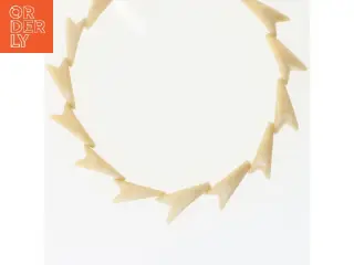 Halskæde med ben perler (str. 40 cm)