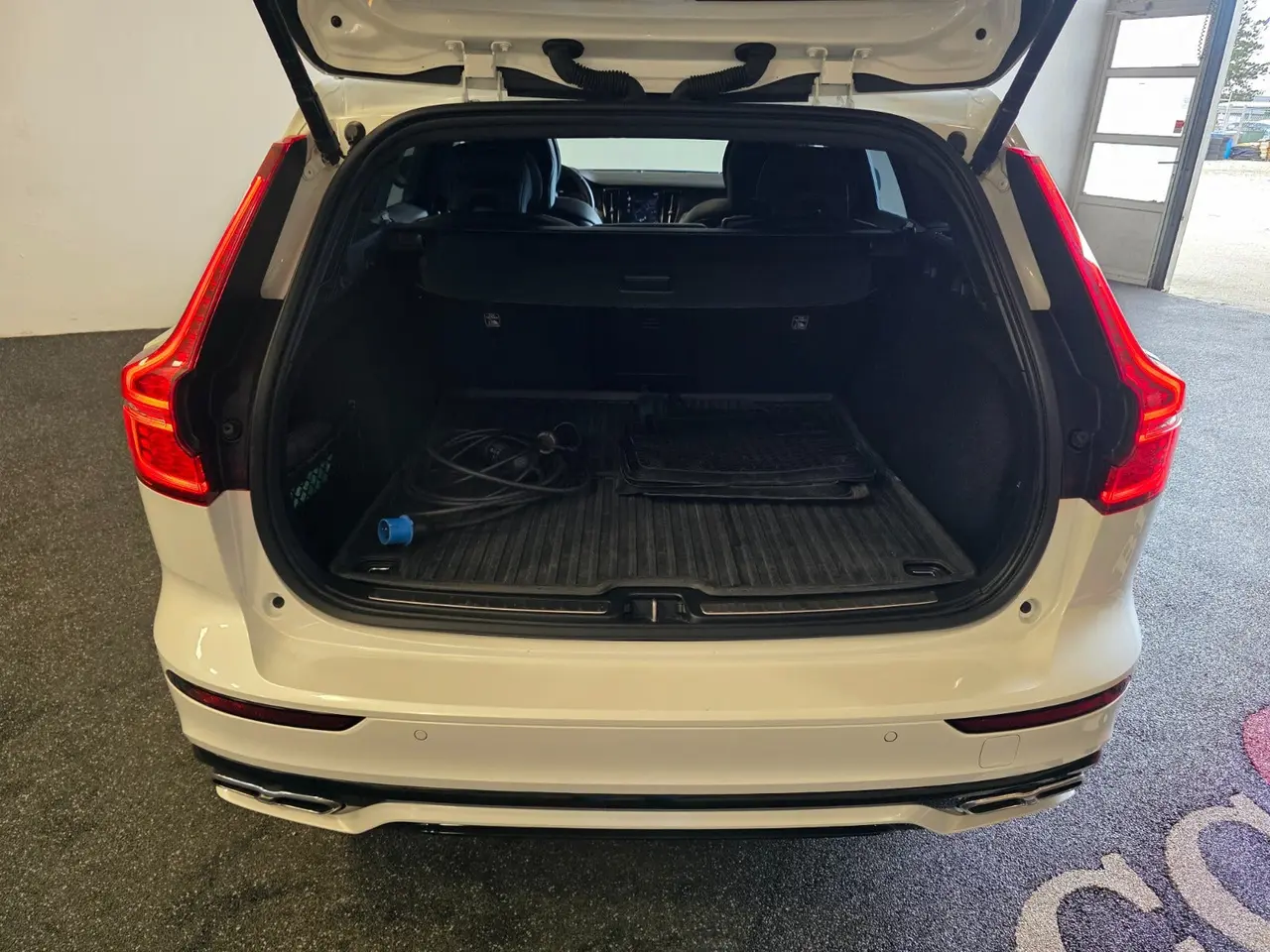 Billede 6 - Volvo V60 2,0 T8 ReCharge R-Design aut. AWD