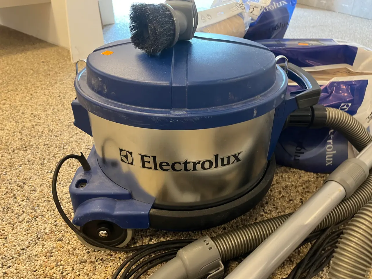 Billede 2 - Electrolux Støvsuger m. poser