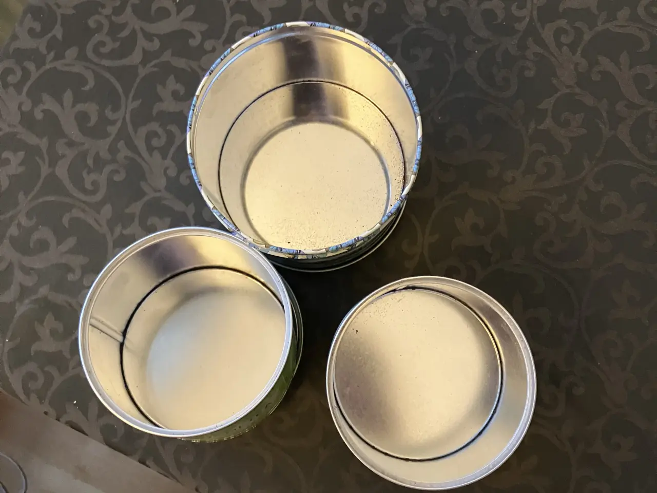 Billede 5 - Kusmi- og Yuka tebøtter ( tomme )