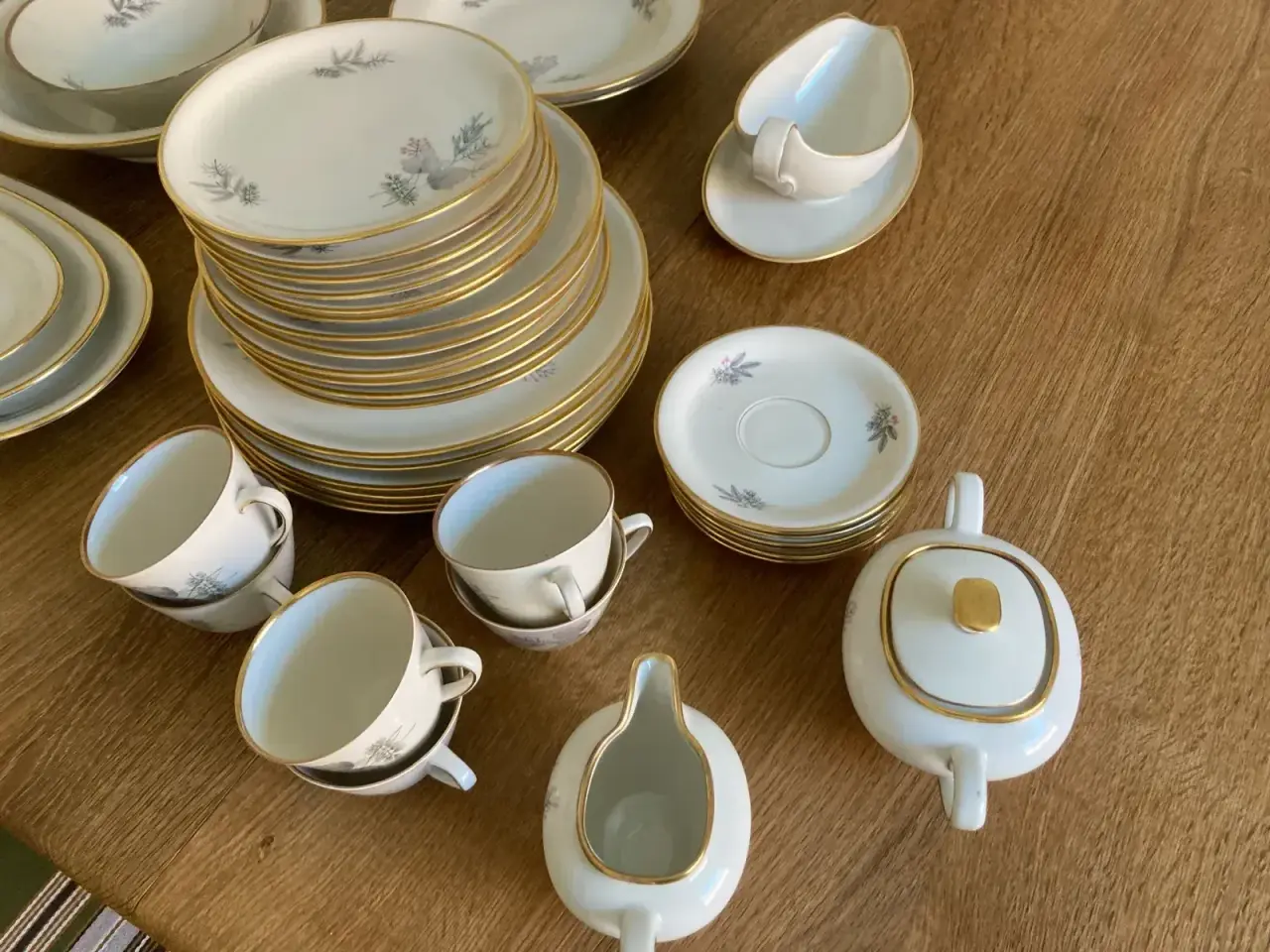 Billede 3 - Karup kaffe-og spisestel
