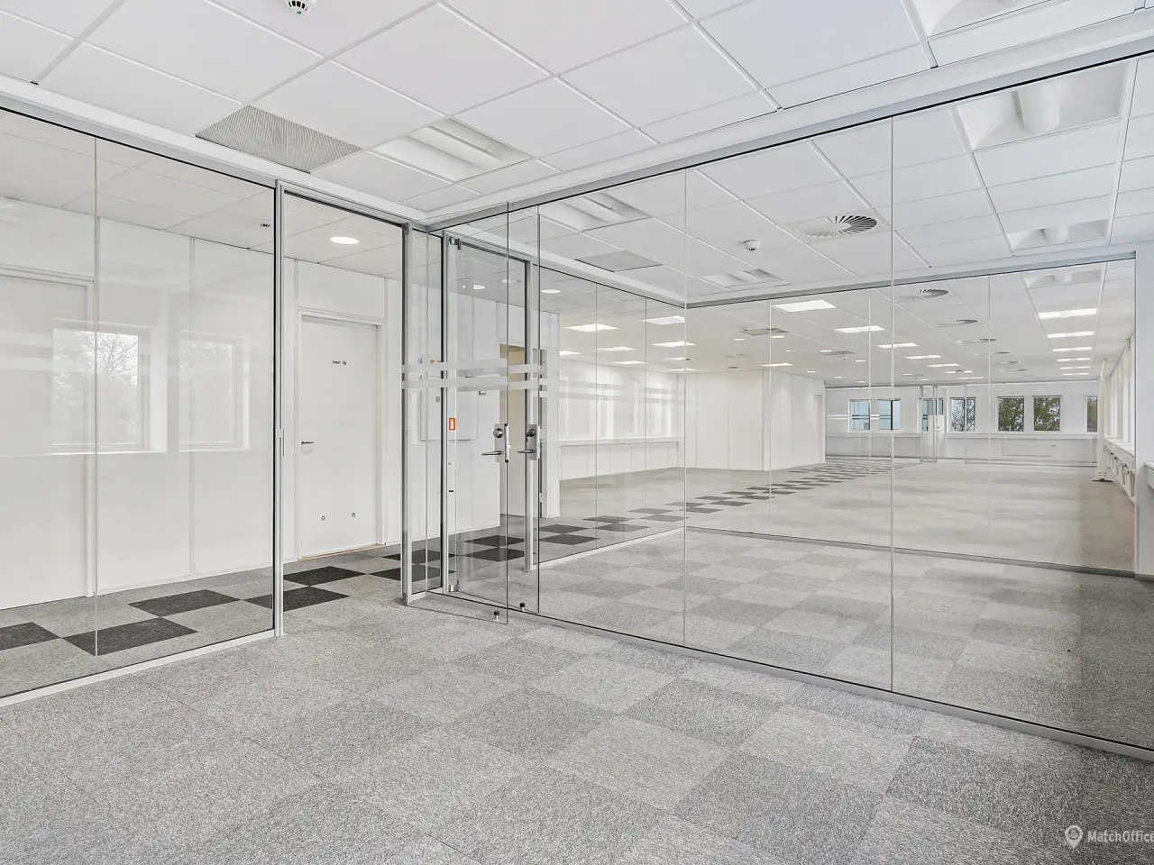 Billede 2 - Kontor/lagerlejemål på 746 m² med nem adgang til offentlig transport