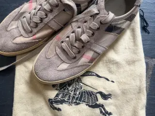 Burberry Ramsey Vintage Check Sneakers – Str. 40