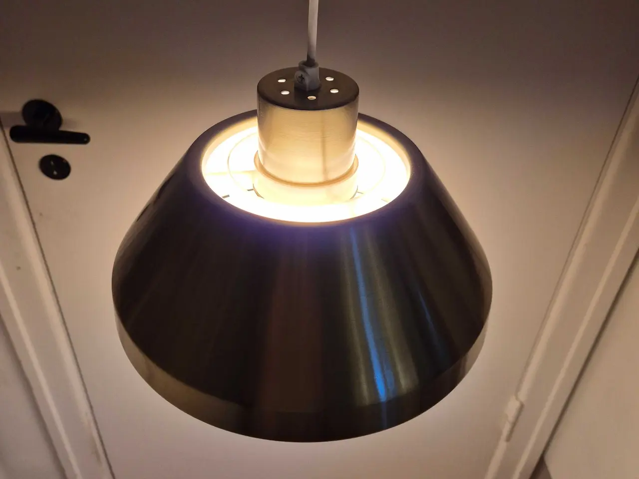 Billede 6 - Messinglampe med gode lyseffekter
